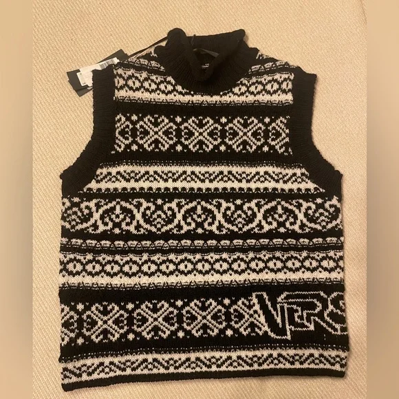 versace sweater vest